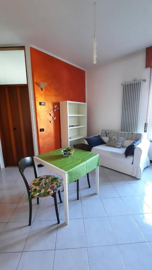 Eclettico Apartment Rho Bagian luar foto